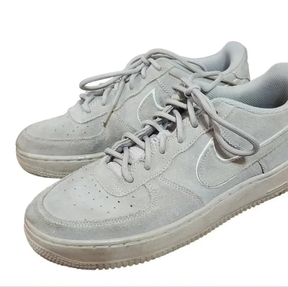 Nike Air Force 1's Suede Size 7y - Picture 1 of 12